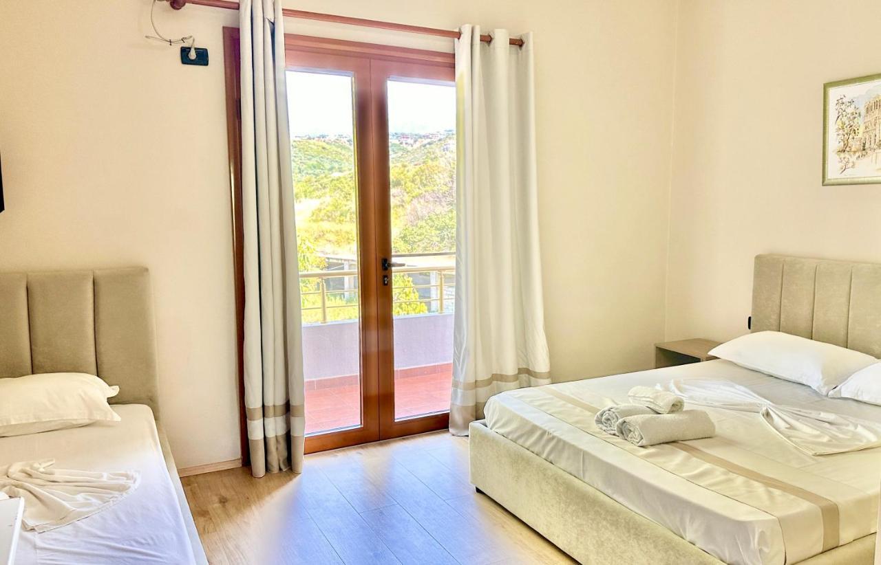Hotel Denta Radhimë Екстериор снимка
