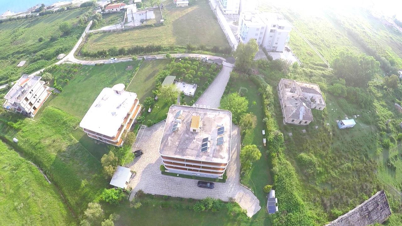 Hotel Denta Radhimë Екстериор снимка
