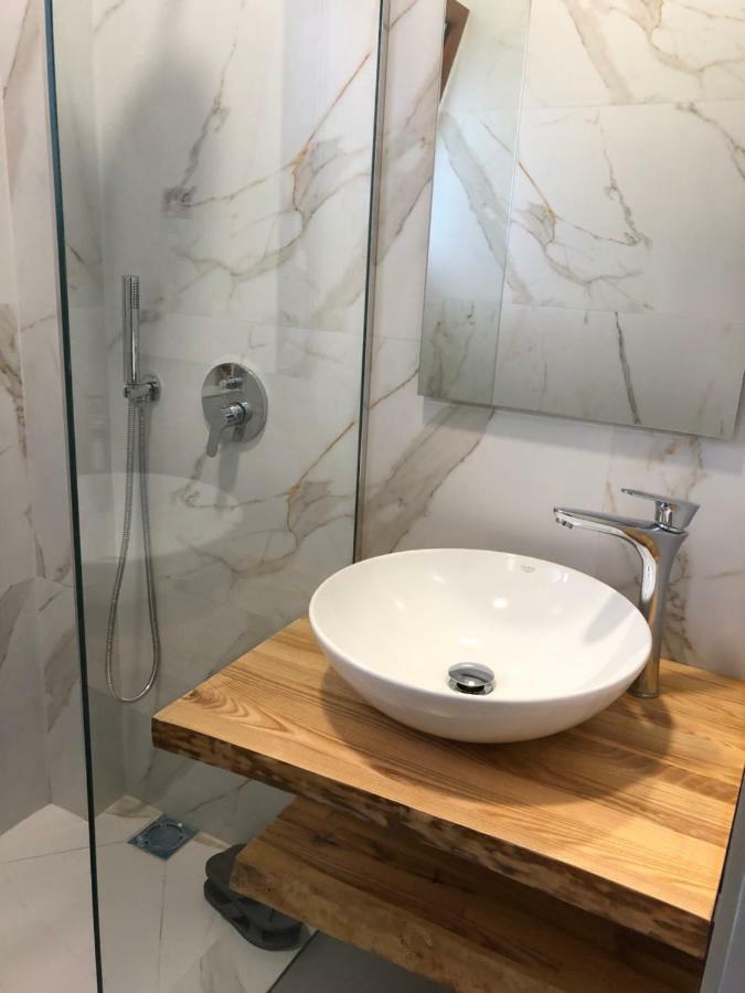Hotel Denta Radhimë Екстериор снимка