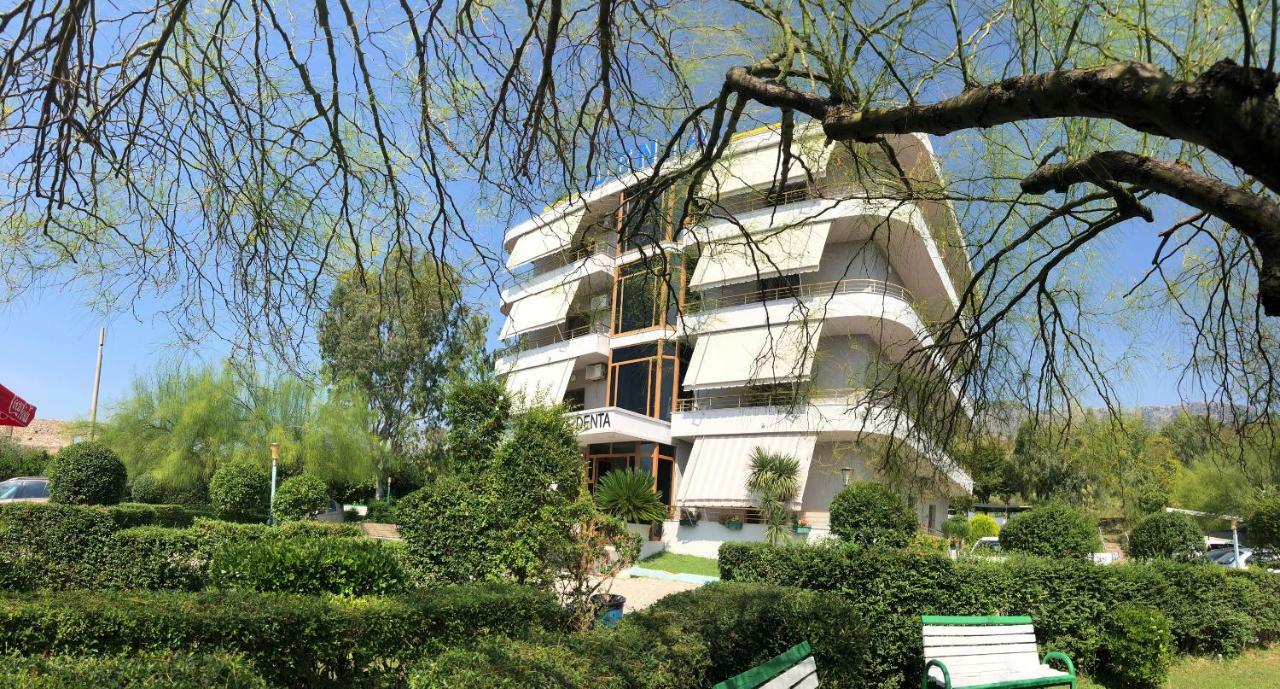 Hotel Denta Radhimë Екстериор снимка